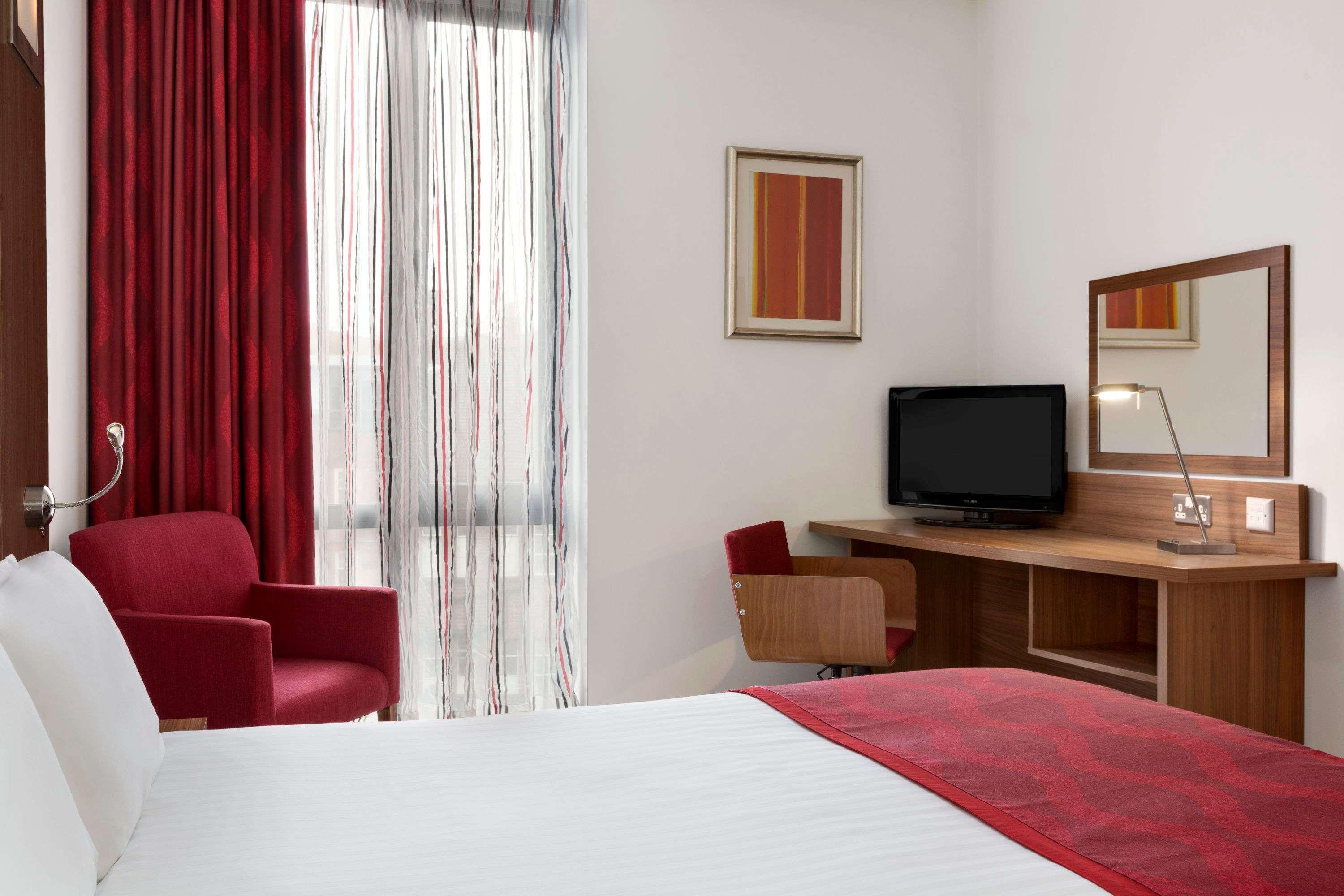 Ramada Encore Leicester City Centre Exterior photo